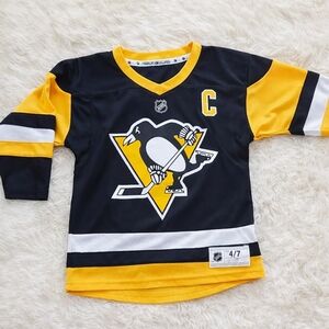 Pittsburgh Penguins Youth Hockey Jersey – Size 4/7 – Black & Gold NHL